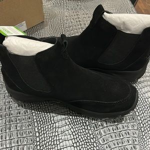 BRAND NEW landsend all weather Chelsea boot size 8.5 men